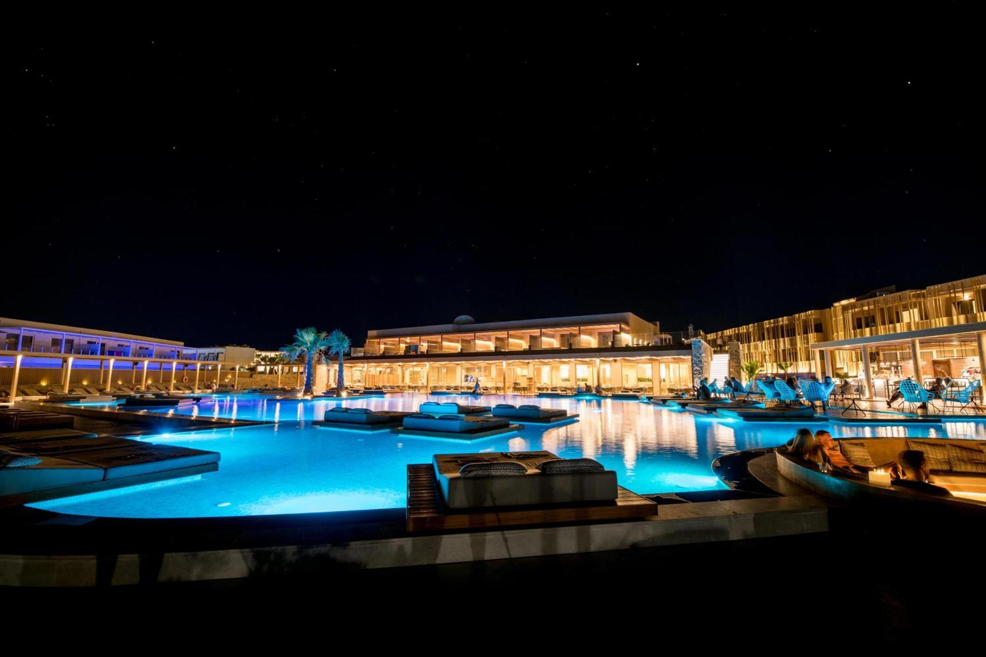 Senseana Sea Side Resort & Aquadventure Аналипси Екстериор снимка