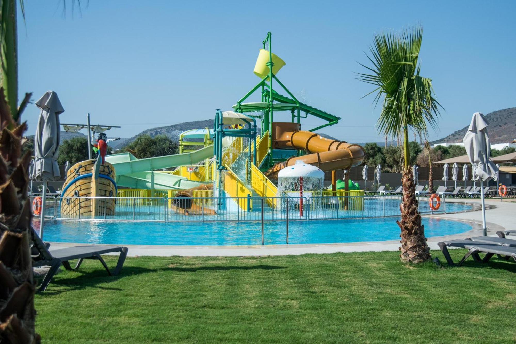 Senseana Sea Side Resort & Aquadventure Аналипси Екстериор снимка